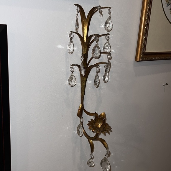 Vintage Hollywood Regency 18” Sconce Crystal Glass Prism Tole Metal - Gold Gilt
